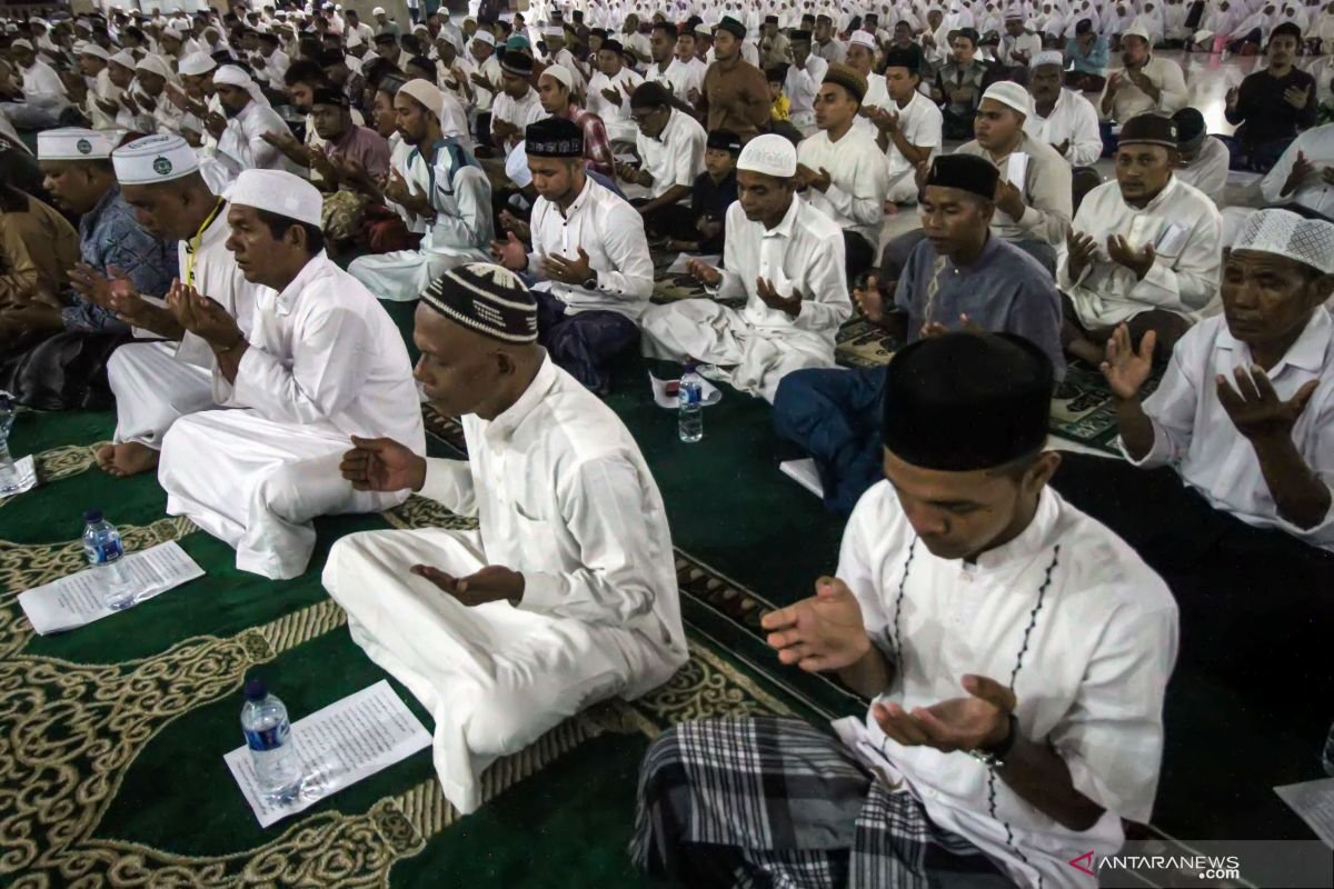 Warga panjalin kidul sambut ramadhan dengan pengajian akbar